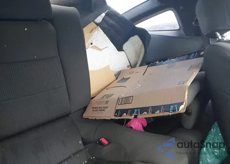 2014 Ford Mustang V6 из США, поврежденный, VIN 1ZVBP8AM4E5251552